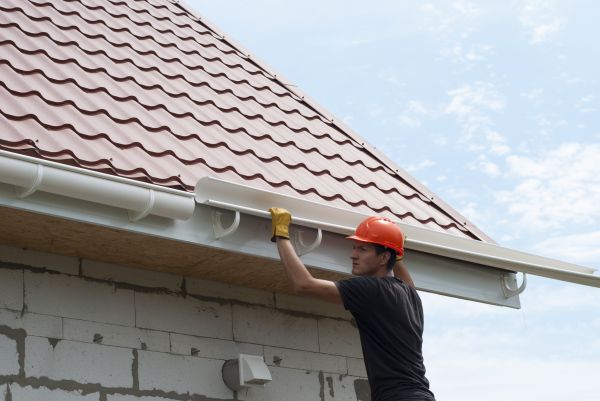 Rain Gutter Repair in Pearland