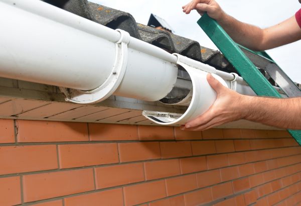 Gutter Seam Repair in Pearland